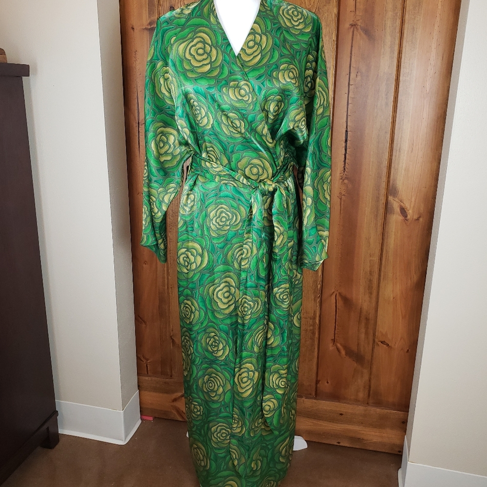 Natori Green Floral Long Satin Robe w/ Long Sash
